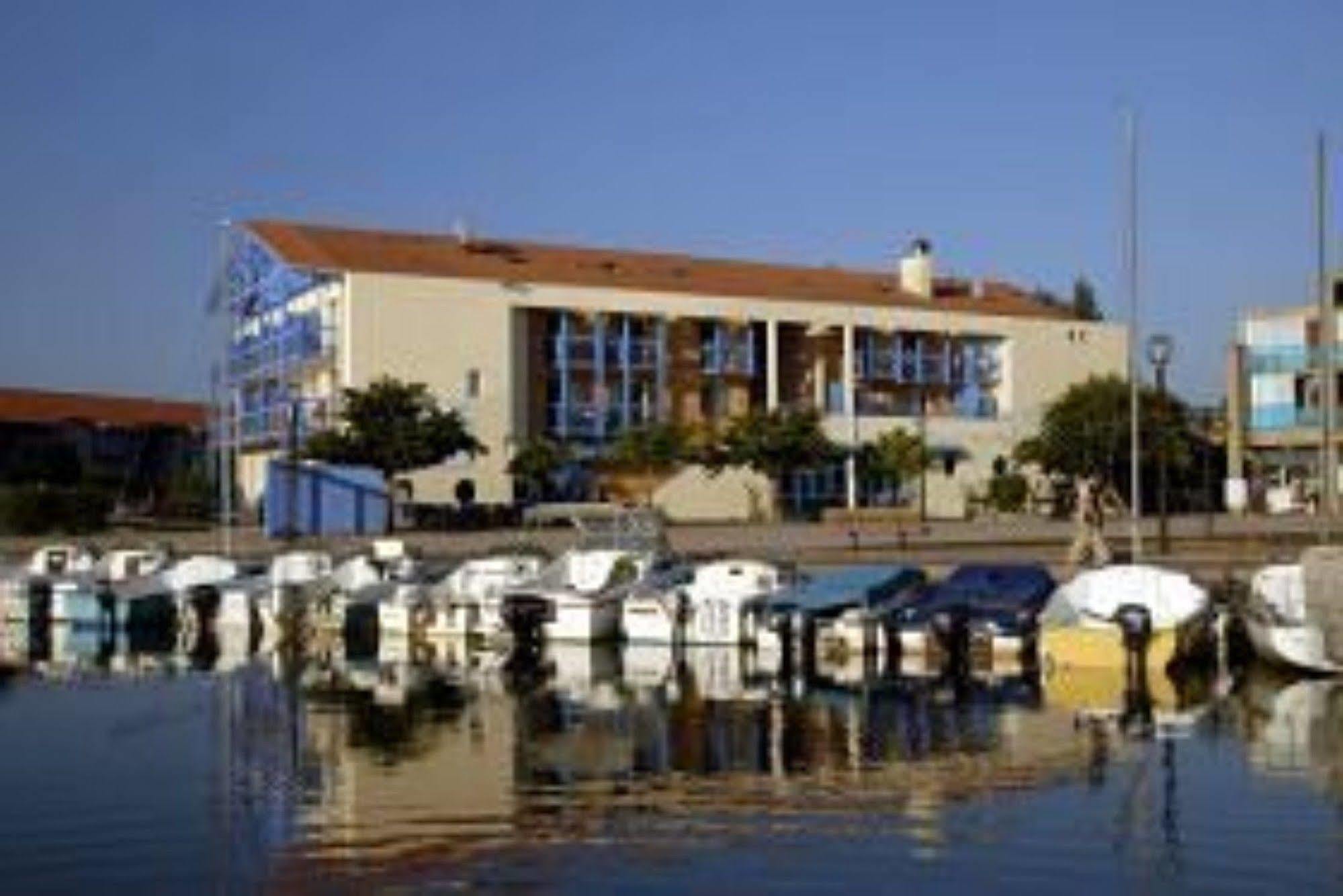 Residence Odalys Du Port Уртен Экстерьер фото